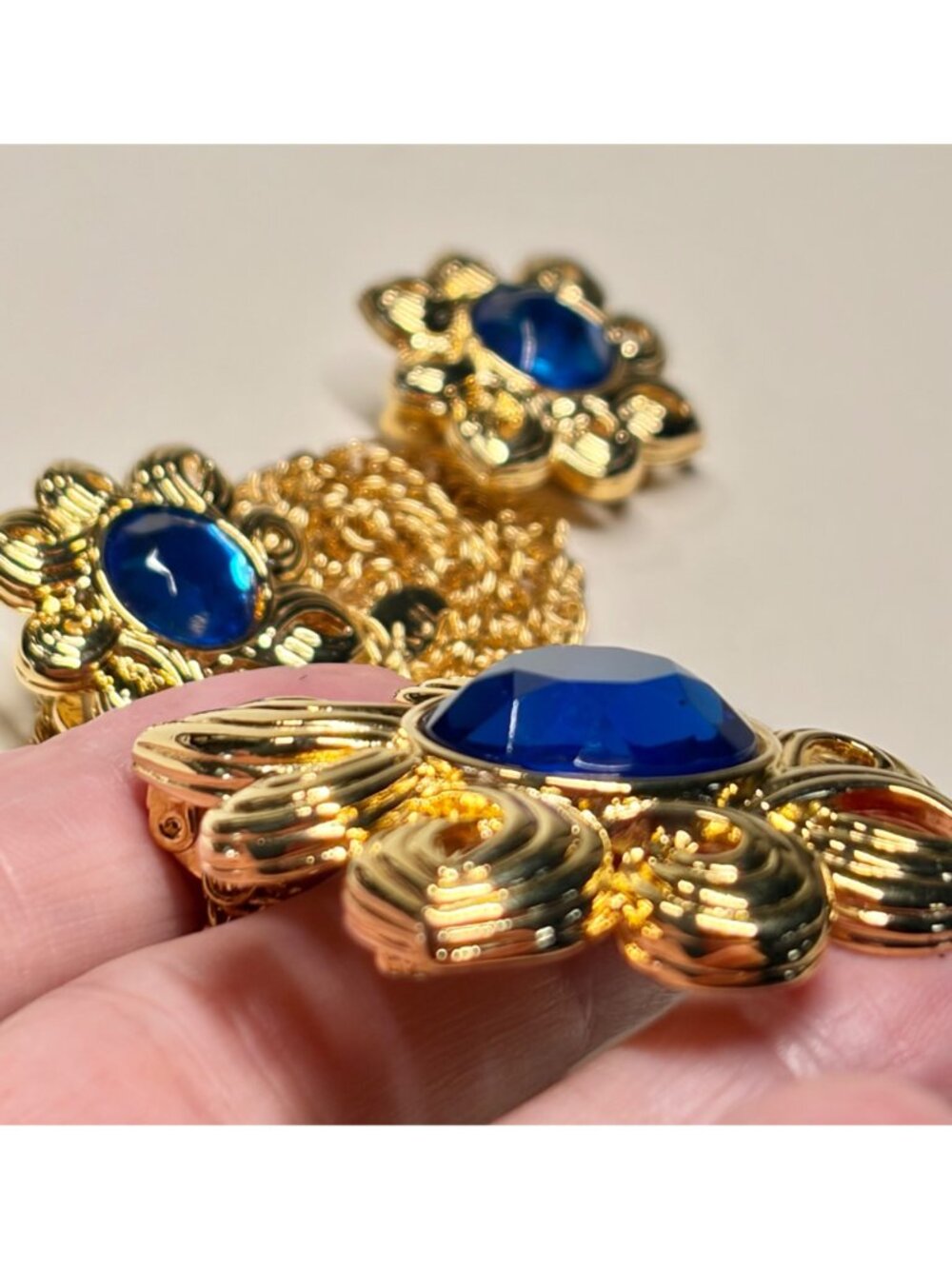 Vintage KJL Kenneth Jay Lane Blue Cabochon Necklace Clip Earrings Set Signed - Picture 7 of 15